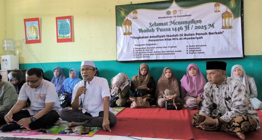 Siswa MTs Al-Musdariyah Cileunyi Mengikuti Kegiatan Pesantren Kilat Selama Bulan Ramadhan